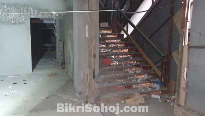 Cornor SHOP at MOUCHAK Market